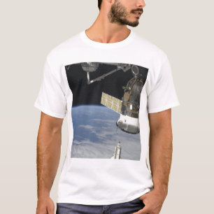 Space Shuttle Endeavour, ein Sojus-Raumschiff T-Shirt