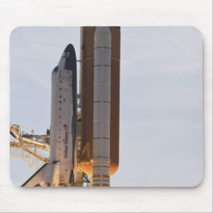Space Shuttle Endeavour hebt 2 Mousepad