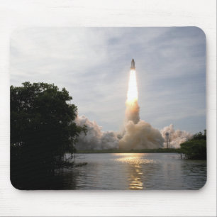 Space Shuttle Endeavour hebt 4 Mousepad
