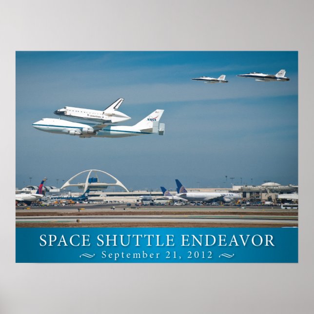 Space Shuttle Endeavour mit Jets Poster 24x18 (Vorne)