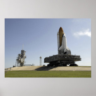 Space Shuttle Endeavour nähert sich dem Start p Poster