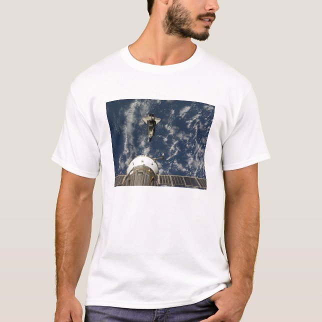 Space Shuttle Endeavour und ein Sojus-Raumfahrzeug T-Shirt (Vorderseite)