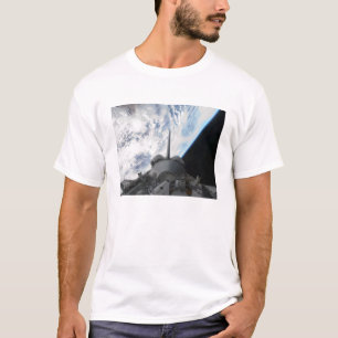 Space Shuttle Endevor's Nutzlastschacht 2 T-Shirt