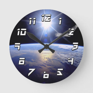 Space-Shuttle-Roboterarm Erdumlaufbahn Sonnenausbr Runde Wanduhr