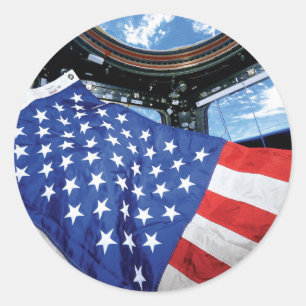 Space Station American Flag Earth Orbit Runder Aufkleber