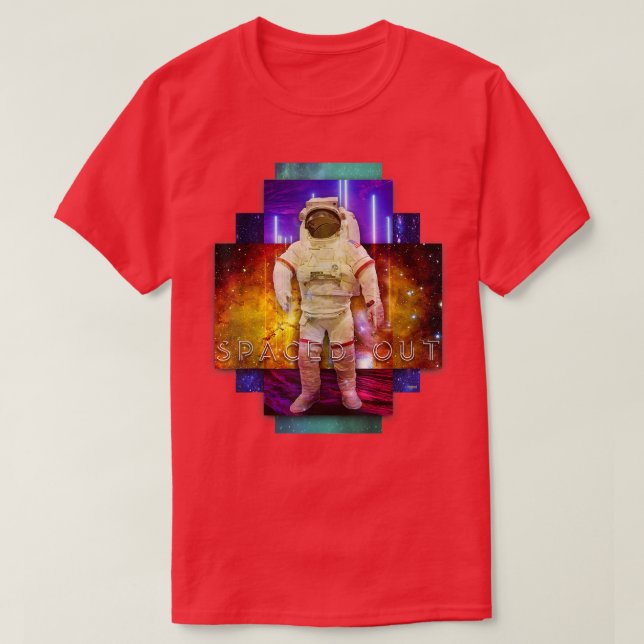 Spaced Out Synthwave Astronaut  T-Shirt (Design vorne)