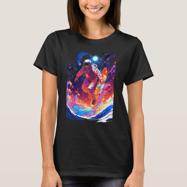 Spacer surfing the waves of an alien planet hangin T-Shirt (Vorderseite)