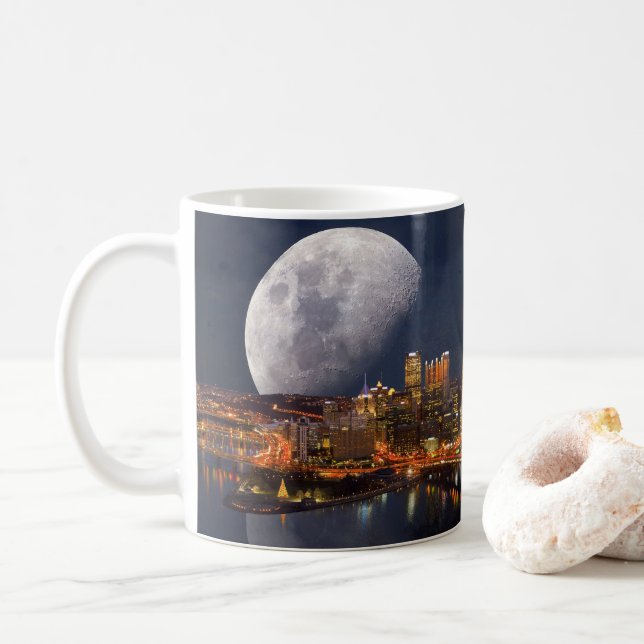 Spacey Pittsburgh Tasse (Mit Donut)