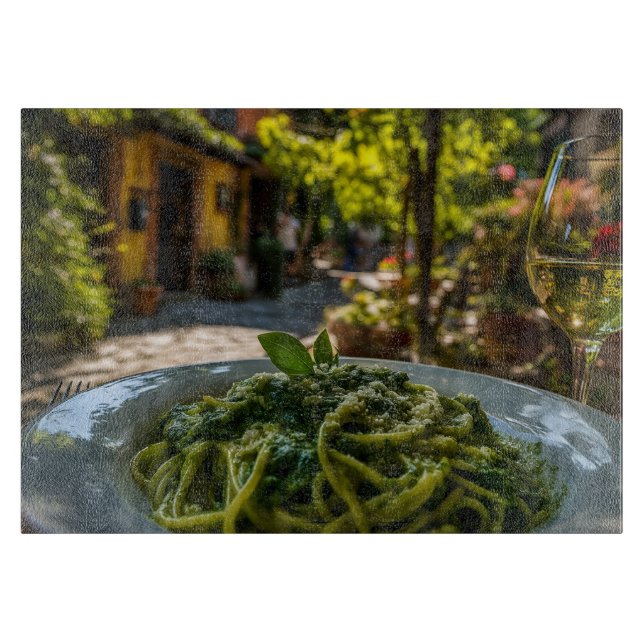 Spaghetti mit Creamy Spinach Sauce Schneidebrett (Vorderseite)