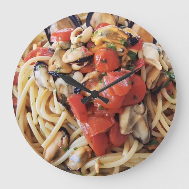 Spaghetti mit Mussels Tomaten Wall Clock Große Wanduhr (Vorderseite)