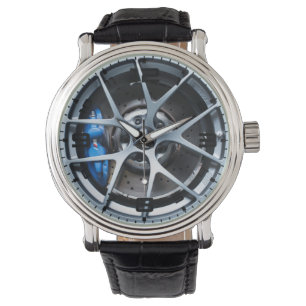 Spalte-Speiche-Rad und die Uhr der Bremsmänner