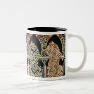 Spanien, Córdoba, Maurische Mezquita, (Moschee). Zweifarbige Tasse