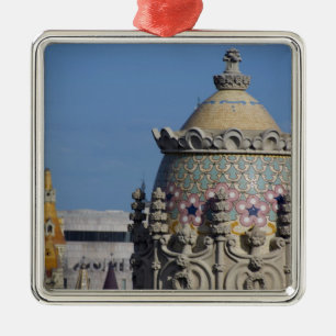 Spanien, Katalonien, Barcelona. Barcelona Dachterr Ornament Aus Metall