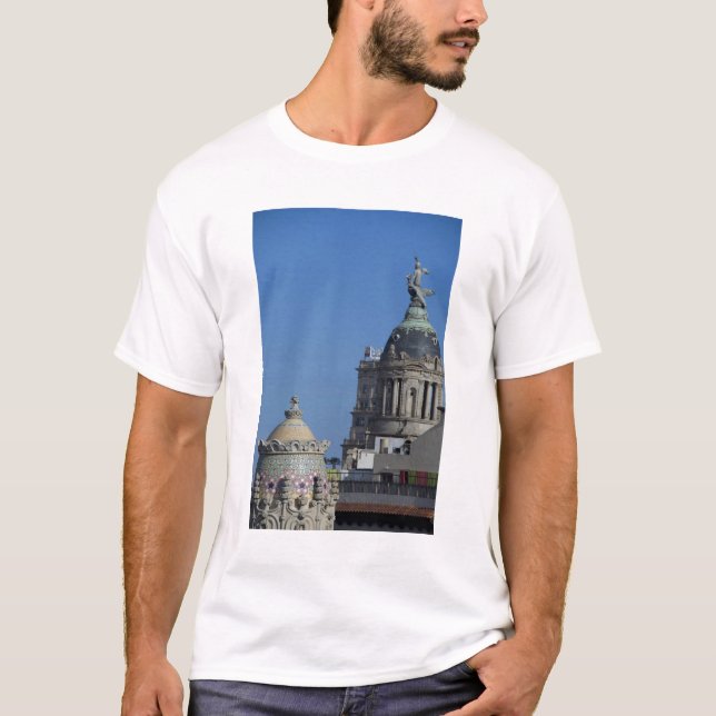 Spanien, Katalonien, Barcelona. Dach von Barcelona T-Shirt (Vorderseite)