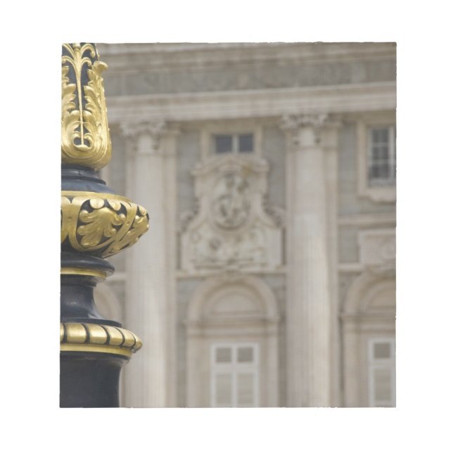 Spanien, Madrid. Königspalast, verzierte vergoldet Notizblock (Vorderseite)