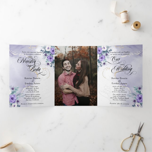 Spanisch Englisch Flores Moradas Purple Flowers Tr Dreifach Gefaltete Einladung (Innenseite)