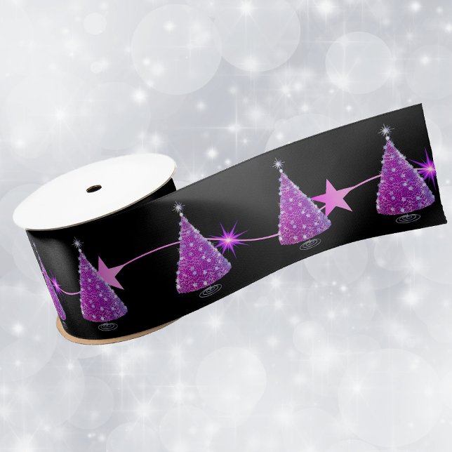 Sparkle Dunkelrosa Silver Christmas Tree Star Schw Satinband (Sparkle pink and silver Christmas trees string pink stars on black holiday gift wrap ribbon.)