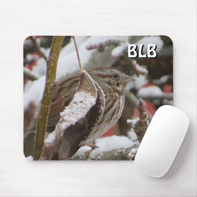 Sparrow im Winter mit Ihren Initialen Mousepad (Mit Mouse)
