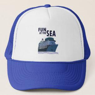 Spaß auf dem Kreuzfahrtschiff Truckerkappe