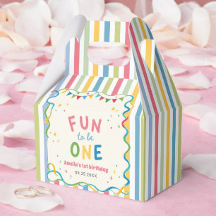 Spaß, ein launisches bunter Mädchen-Geburtstag zu Geschenkschachtel