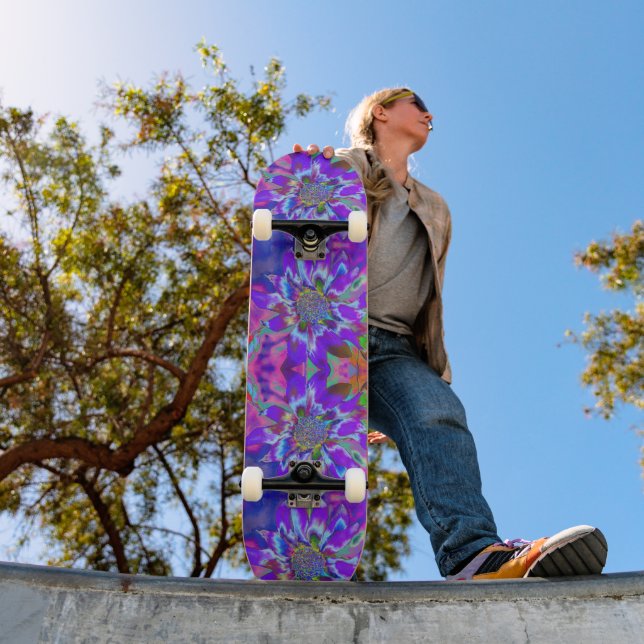 Spaß in der Sonne, psychedelisch blaue lila Sonnen Skateboard (Außenbereich 1)