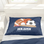 Spaß Sport Fan Personalisiert Kissenbezug<br><div class="desc">KLICKEN SIE AUF KLICKEN SIE ES AN! UM DIE HINTERGRUNDFARBE ZU ÄNDERN. Freuen Sie sich auf ein individuelles Design mit einem sportlichen Thema. Personalisieren Sie es mit einem Namen oder einem beliebigen Text Ihrer Wahl für ein freundliches Design.</div>