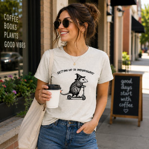 Spaß treibendes Opossum auf Scooter Tri-Blend Shirt