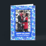 Spaß Ugly Hanukkah Sweaters Niedlich CUSTOM Urlaub Karte<br><div class="desc">Passen Sie diese Karte an,  indem Sie Ihr eigenes Foto und Text über den niedlichen Hintergrund hinzufügen. Karo meinen Shop für mehr Farben und Designs oder lass mir wissen,  ob Sie etwas Angewohntes wollen. Danke für den Einkauf mit mir!</div>