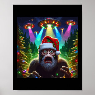 Spaßiges Bigfoot-Selfie mit Alien-Ufo-Weihnachtsra Poster