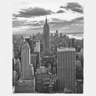 Später Nachmittag NYC Skyline als Sonnenuntergang Fleecedecke