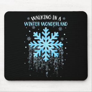 Spaziergang in einem winterlichen Wunderland-Schne Mousepad