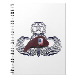 Specially Designed Beret on Airborne Wings s Notizblock