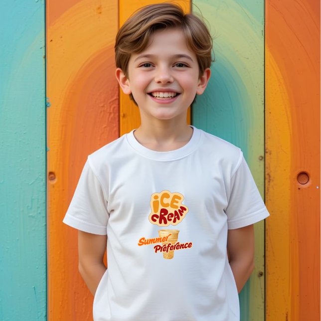 Speiseeis im Sommer T-Shirt (Von Creator hochgeladen)