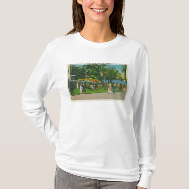 Speisen auf der Promenade an der Roseland T-Shirt (Vorderseite)