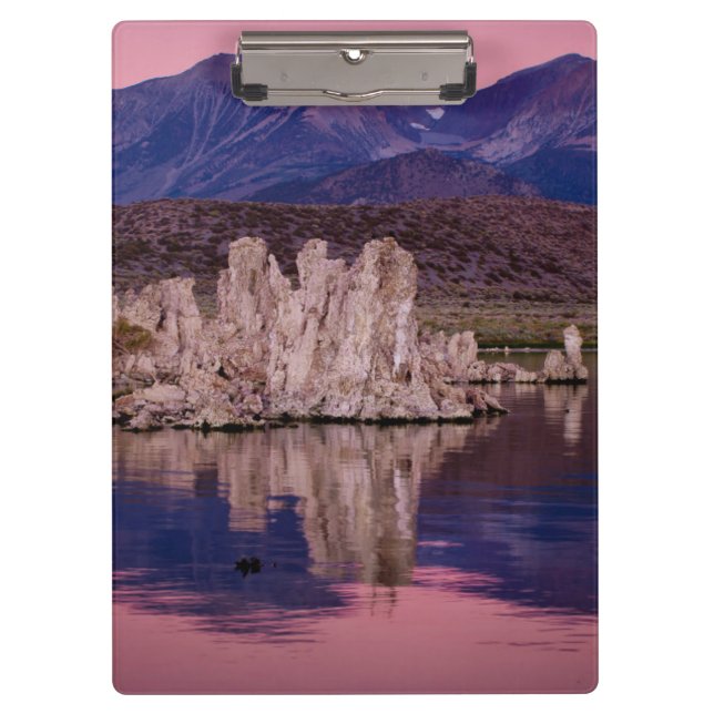 Spektakulärer Mono-See im Schatten Klemmbrett (Vorderseite)