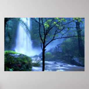Spektakulärer Tropenwasserfall in Bali Indonesien Poster