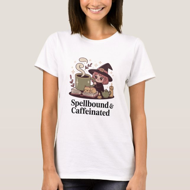 Spellbound & coffeinated Cozy Witz T-Shirt (Vorderseite)