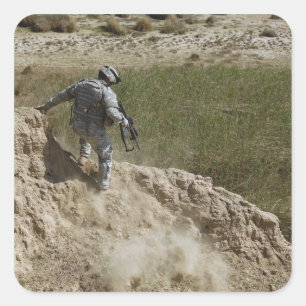 Spezialist steigt nach unten quadratischer aufkleber