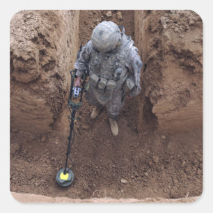 Spezialistensuchen nach einem Waffenpufferspeicher Quadratischer Aufkleber