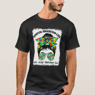 Spezielle Bildung Annehmen von Lieben verstehen T-Shirt