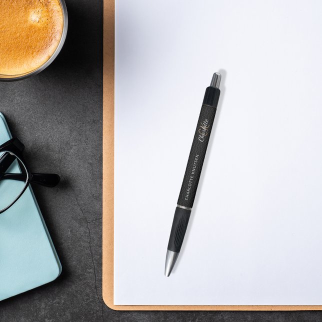 Spezifisches Monogramm für schwarzes Leder Kugelschreiber (Von Creator hochgeladen)