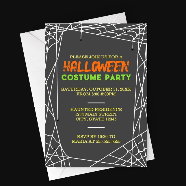 Spiderweb-Halloween-Party Einladung (Dark Grey Halloween Costume Party invitation with Spiderweb frame and Spiders)