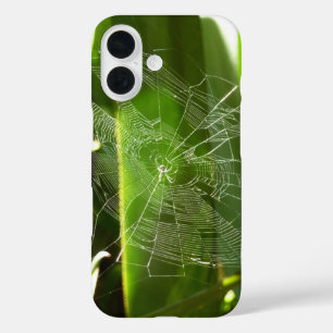 Spiderweb in tropischen Blätter Natur iPhone 16 Hülle