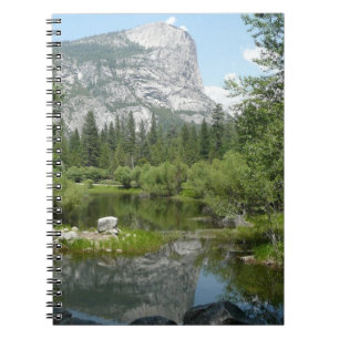Spiegelblick auf den See in Yosemite National Park Notizblock