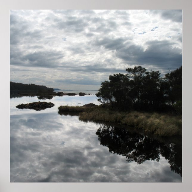 Spiegelreflektionen, Sarah Island, Tasmanie Poster (Vorne)