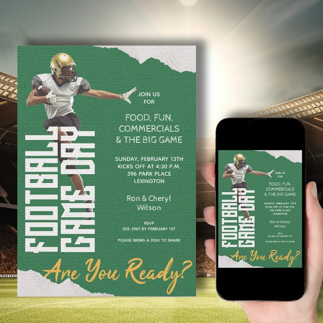 Spiel auf dem Fußball-Spieler auf dem Green Einladung (American Football Player on Green Bowl Game Invitations - order INSTANT DOWNLOAD, PRINTED or both!)