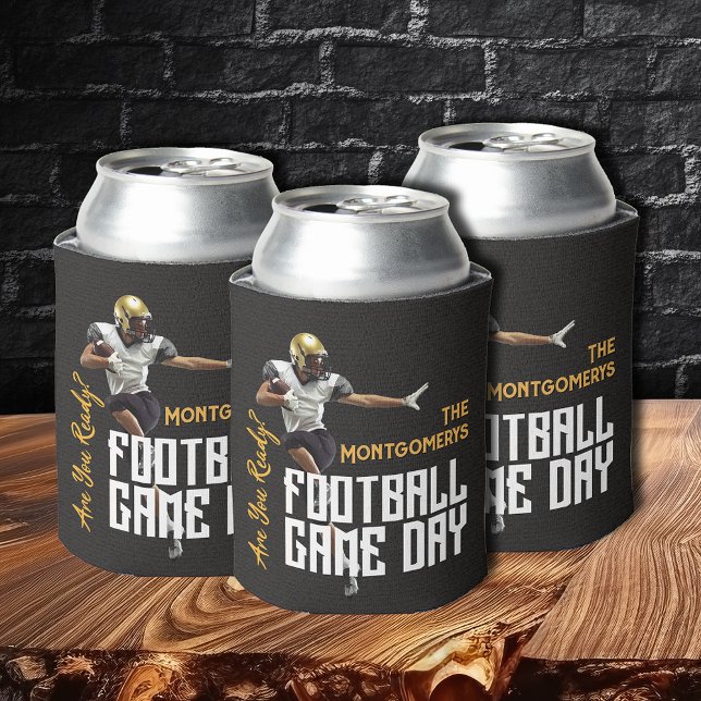 Spiel auf Fußball-Spieler auf schwarz Dosenkühler (Football player game day black beverage can coolers)