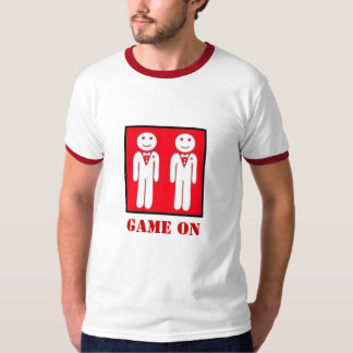 Spiel auf männlichem Shirt, SPIEL AN T-Shirt