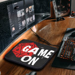 Spiel on | Fun Black & Red 20 Sided Die Gamer Laptopschutzhülle<br><div class="desc">D20 Theme Laptop-Tasche,  perfekte Geschenkidee für jemanden,  der die Ansammlung zaubert,  DND (Dungeons und Dragons) und viele andere RPG Tischspiele.</div>