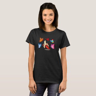 Spielbare Banane mit fliegenden Schmetterlingen T-Shirt